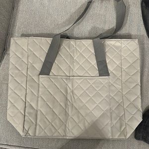 DSW grey quilted tote. NEW.